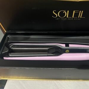 Soleil Dynamic Styler Lavender Flat Iron Straightener MSRP $475